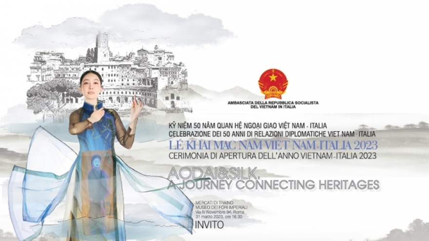 Vietnamese fashion designer introduces 100 Ao Dai designs in Rome